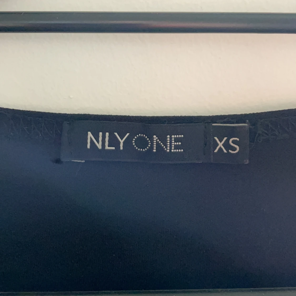 Jättefin svart topp  - 90