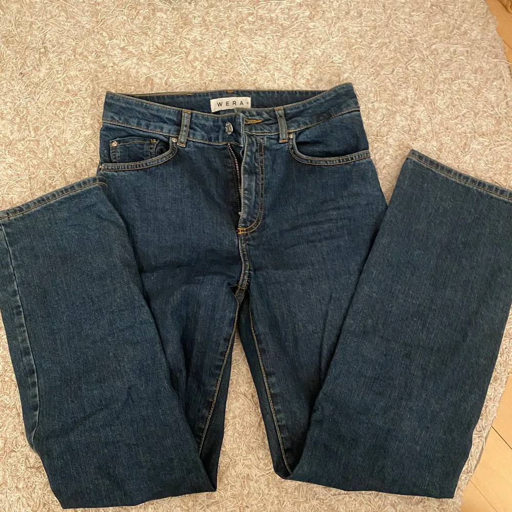 Jätte fina wera jeans med en medel hög midja💖. Jeans & Byxor.