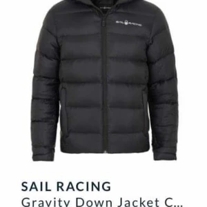 Sail Racing dunjacka - Storlek L, köpt på Care of Carl, digitalt kvitto finns