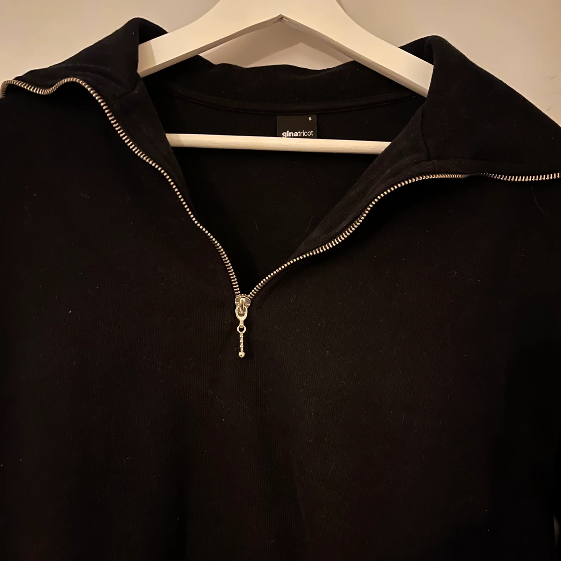 Svart tröja - 90