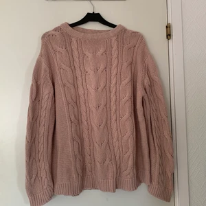 Stickad tröja - Gammelrosa stickad tröja