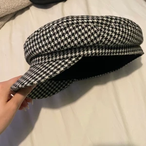 Rutig kepsbasker - 🦋🦋 har lagt ut massa nytt så in & kolla🌸🌸 rabatt vid köp av flera plagg eller accesoarer ✅✅