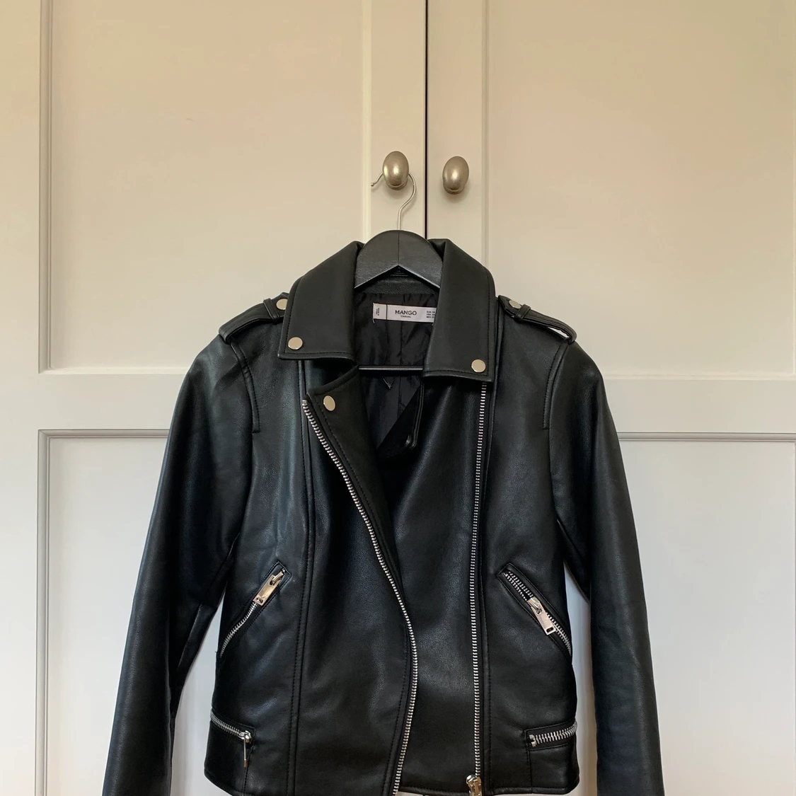 Skinnjacka från Mango i strl XS - 90