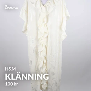Vit klänning H&M - Vacker klänning från H&M. Köpt på Myrornas tradera-auktion. I mycket fint skick, dock aldrig använd (bara testad) av mig pga för stor. Storlek M/L