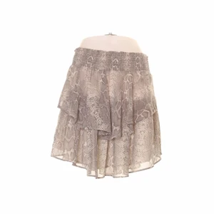 Volangkjol - Super snygg Leokjol ifrån Ginatticot!🧚🏻storlek 42 men passar ävem mig som brukar ha 36-38. Super fin och i nyskick