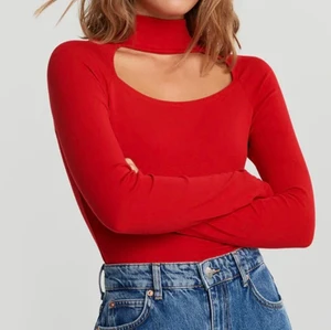 Långarmad Gina tricot tröja Storlek Small - Tajtare tröja med super bra passform. Storlek S. Kostar 100kr + frakt (Sänkt pris)