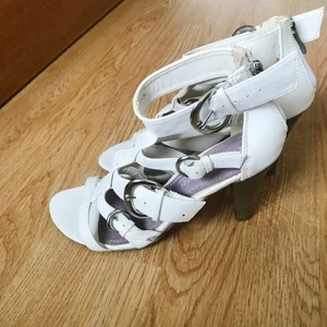 Marco Tozzi klackar  - Sköna klackar i bra skick.