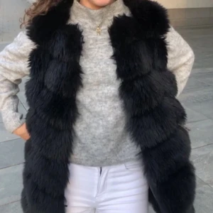 PÄLSVÄST - Säljer min pälsväst i storlek M/L