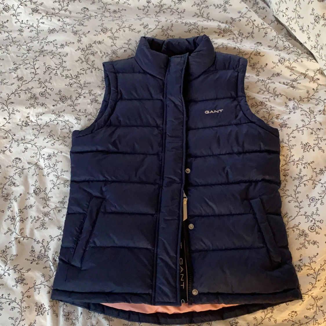 GANT väst, storlek 146-152 använd 5 ggr.
