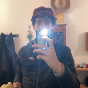 Thrasher keps medium - Snygg oanvänd och För liten på mig