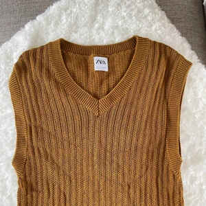  Zara väst  - Zara väst i storlek L