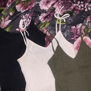 Sommar linnen paketpris  - Säljer alla 3 linnen för 85 kr, storlek S 🍇