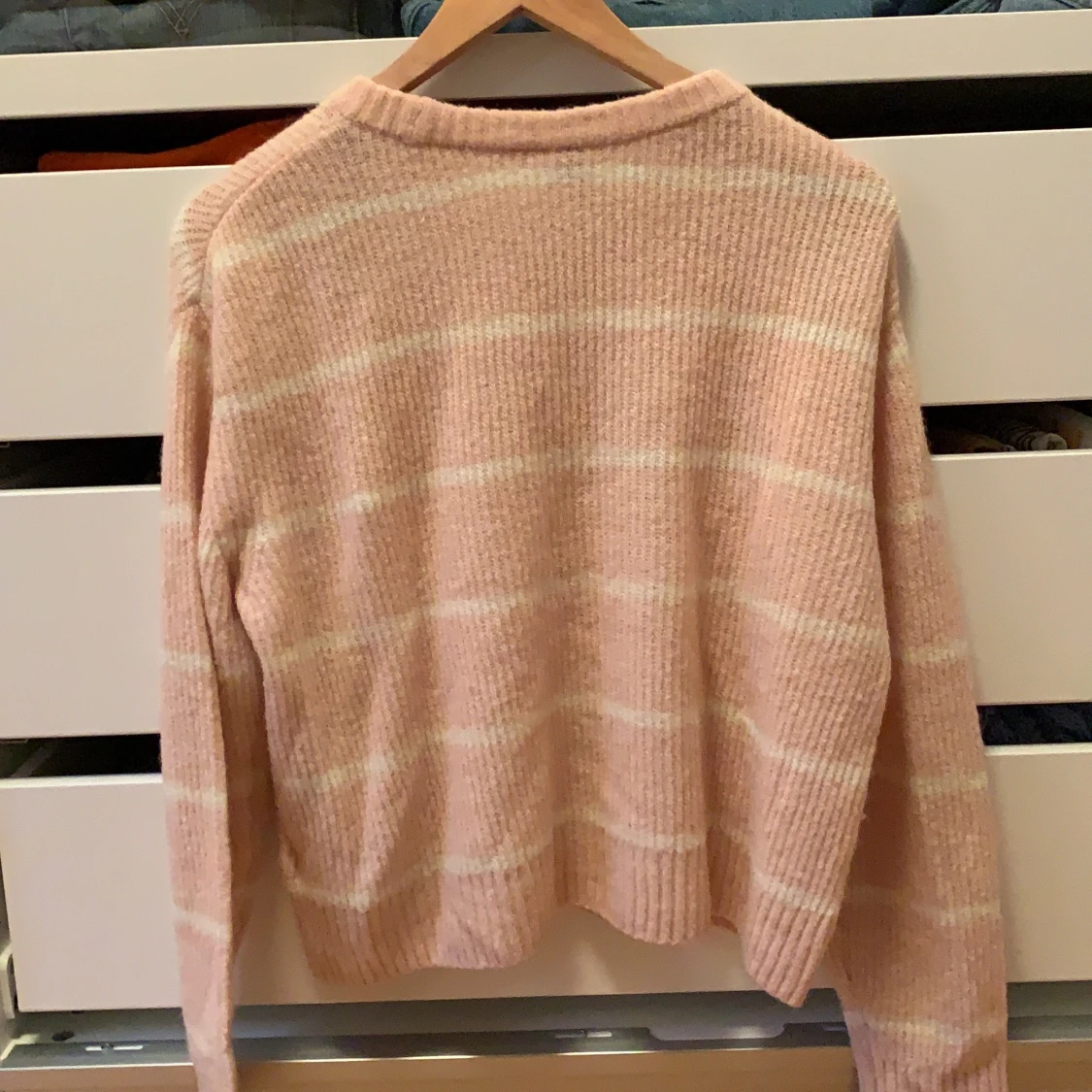 Randig stickad tröja  - 90