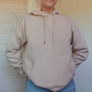 Hoodie  - Fin ljusrosa hoodie från New Look. Säljer då den inte används längre. Fint skick 