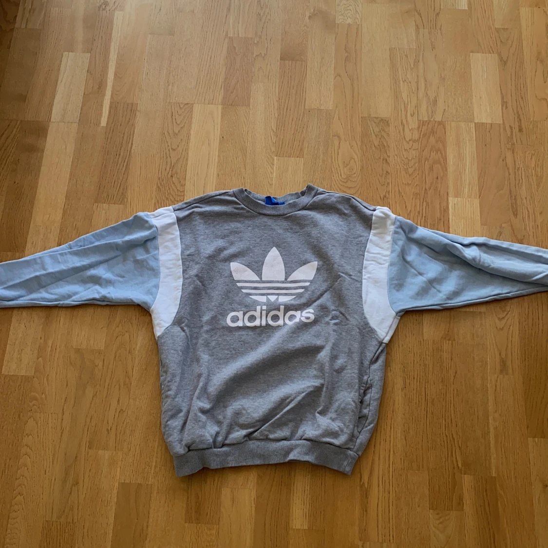 AESTHETIC adidas sweatshirt ✨🌛 - 90