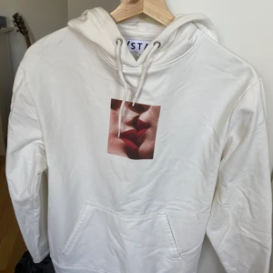 Hoodie - Sparsamt använd hoodie. Köpt på Carlings, strl S