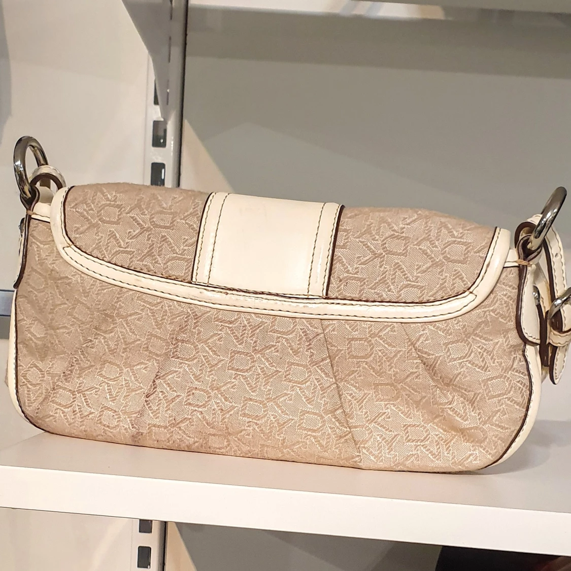 Åkt DKNY banquet väska  - 91