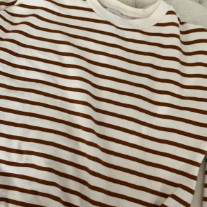 Pull and bear sweatshirt  - Supermysigt sweater från pull and bear