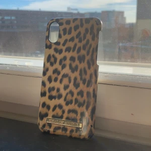 Skal  - Ett ideal of sweden skal. Lite slitna på sidorn. 💕