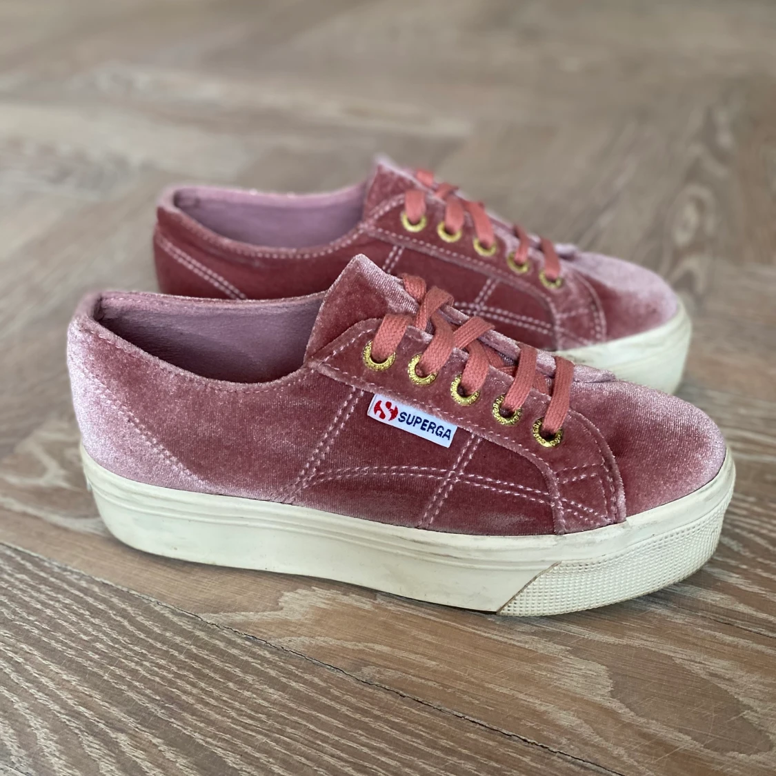 Superga damskor - 90