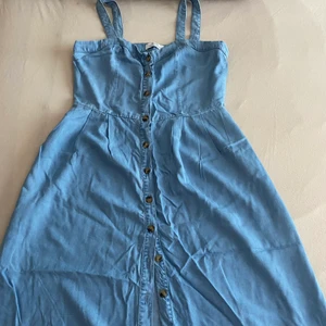 Klänning från bershka - Helt ny och aldrig använd