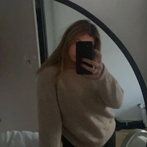 Stickad tröja carin wester - En riktig favoo i garderoben, storlek 36/38