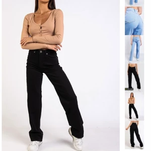 Jeans från madlady - Säljer ett par jeans från madlady som är i väldigt bra skick men tyvärr förkorta för mig!! 💕💕150kr + frakt