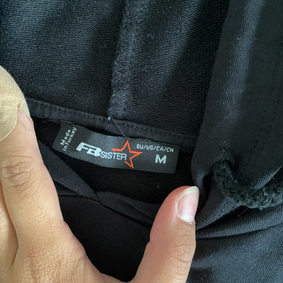 Svart tight hoodie klänning  - 90