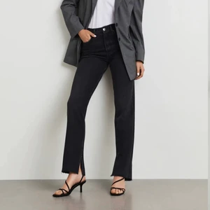 Jeans - Jätte snygga jeans från Gina, säljer då dem var för små för mig! Nypris 599kr!