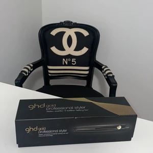 ghd Plattång  - Nyköpt från Lyko (orderbekräftelse finns) - 1557 kr , använt ett fåtal gånger men ska flytta och kommer inte ta med. Köparen står för frakt.