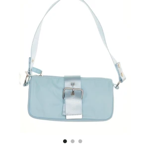 Söker - Söker denna väska, hör gärna av er ni kan tänka er sälja en sån till mig❤️