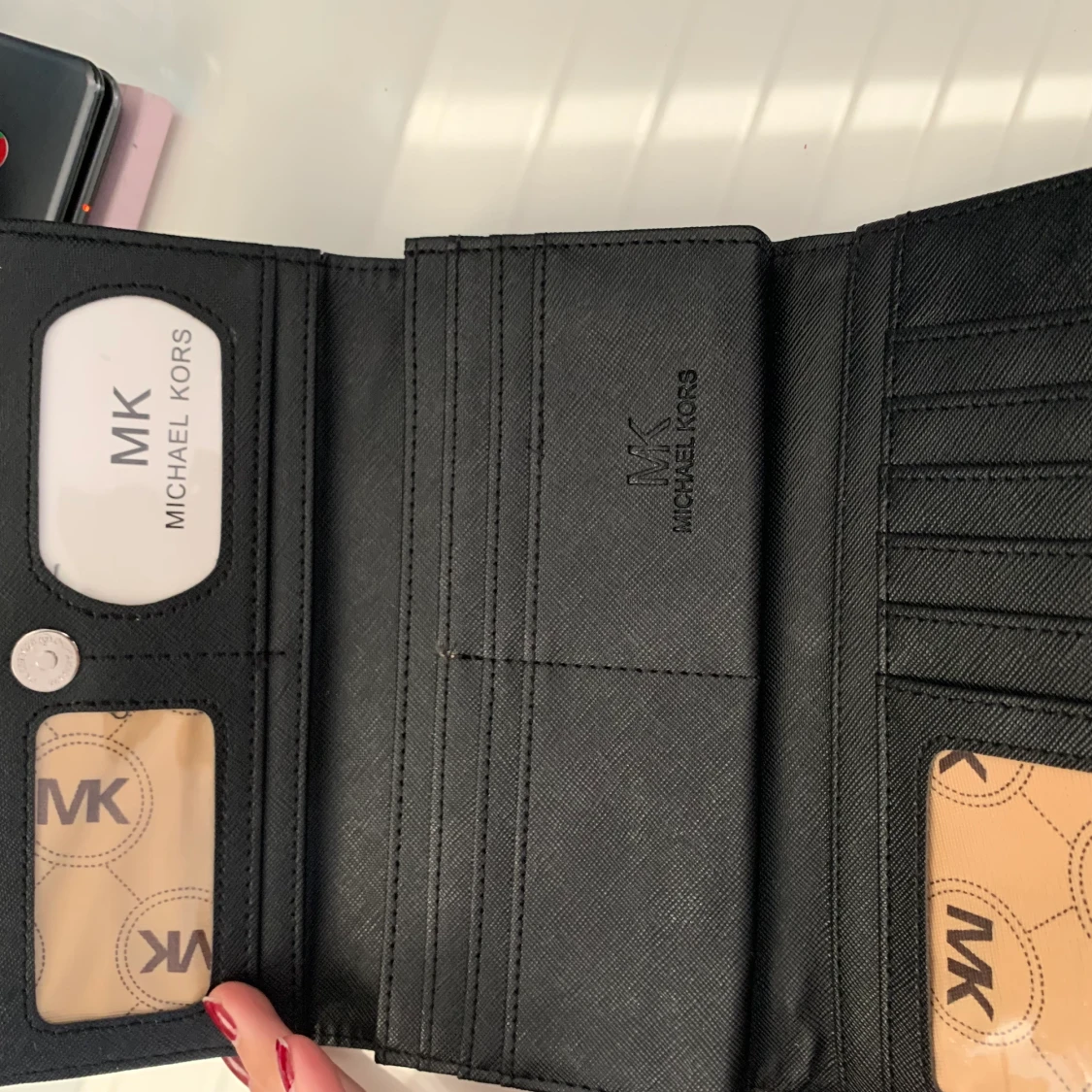MK liknande plånbok - 90
