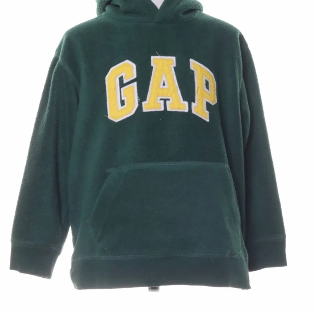 Finaste gröna gap hoodien i fleece material som tyvärr är för liten för mig. Står att den är i barnstorlek 6-7 men skulle säga att den passar en xxs-liten s beroende på hur man vill att den ska sitta💖. Tröjor & Koftor.