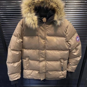 Canada goose jacka  - Have all sizes and text for price
