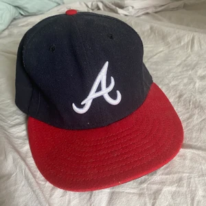 New era keps  - Säljer då den aldrig används❣️ Najs keps köpt från sellpy❣️