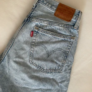 Levis 501 - Fina Levis 501, sparsamt använda W27 L28