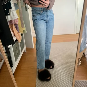 Jeans  - Jeans från mango, i storlek 38!:) 