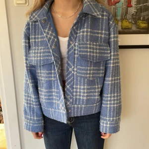 Jacka  - Jacka från monki, fint skick 