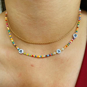 Pärlsmycken  - Handgjorda pärlsmycken som du själv designar kan du köpa här🤩 du väljer färger, bokstäver, stjärnor, mönster etc. själv💕 halsband 50 kr, armband 30 kr, ringar, 10 kr + 15 kr frakt. Vid specifika tillfällen kan priset ändras☺️