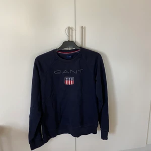 Gant sueter  - Fin tröja, använd fåtal gånger och inga märken. Köpt från kidsbrandstore. Stl 176