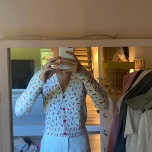 Kofta Zara  - Söt kofta från Zara, aldrig använd❤️