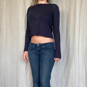 tröja - Mycket bekväm. Har ett hål framsida krage, fråga om bild vid intresse!