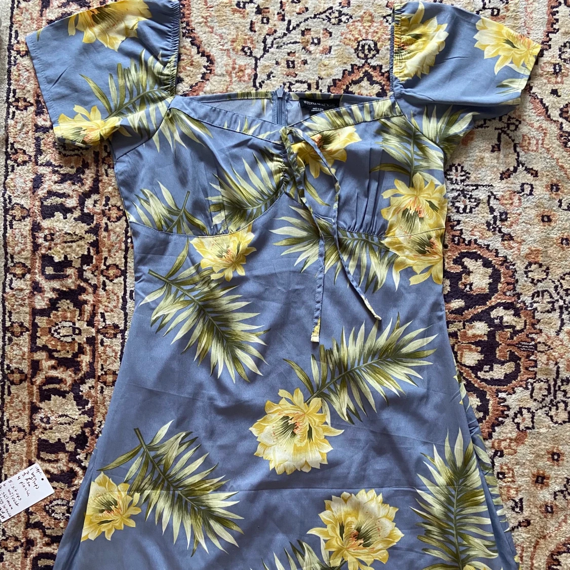 Blommig minidress  - 90