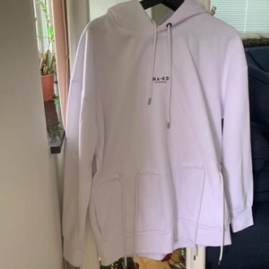 Nakd hoodie - Vit lång nakd hoodie med fickor, knappt används, i samma condition nu när jag köpte den då