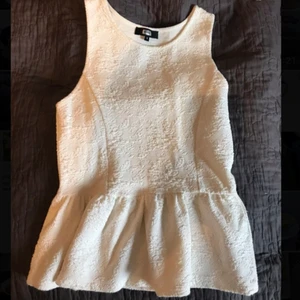 Bikbok topp - Superfin topp från bikbok, storlek S och är nyskick. 