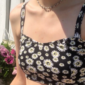 Top - Söt liten top! Skön och bekväm i bomull 🥰 Kan mötas i Växjö, vid frakt tillkommer kostnad 