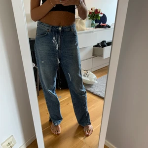 Jeans  - Jätte fina jeans med slits från j.Lindberg 