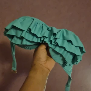 Bikinitopp - Storlek M men liten i Storlek passar  S