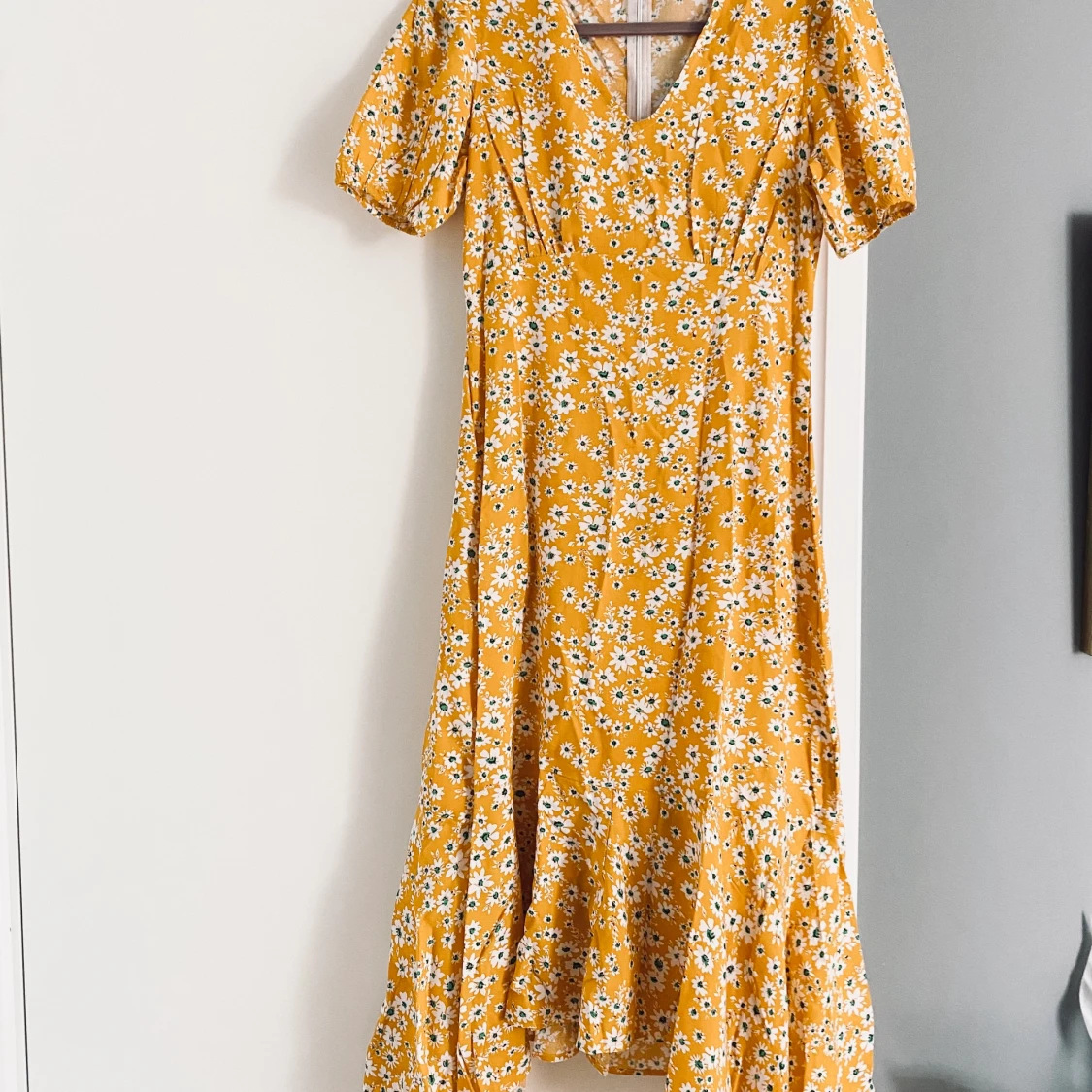 Gulblommig sommarklännning stl:38 - 90