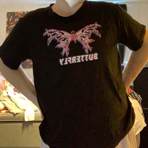 T-shirt med tryck - Tröja från SHEIN 